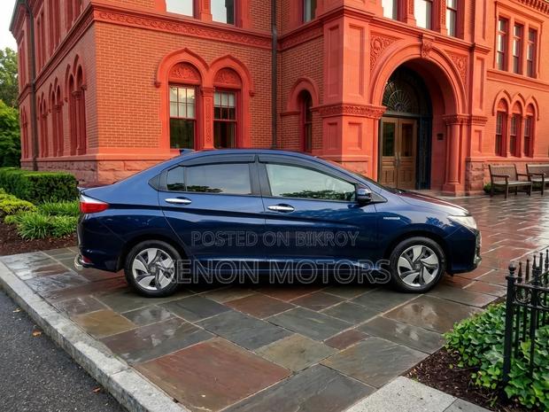 Honda Grace 2017 Gray