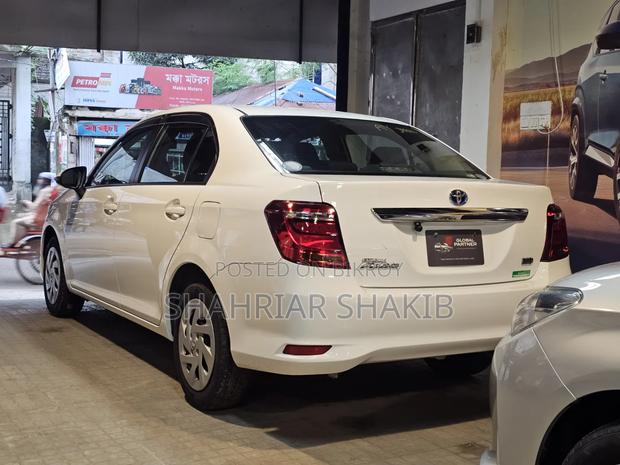 Toyota Axio 2021 White