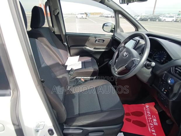 Toyota Noah 1.8 FWD Hybrid (7 Seater) 2021 Pearl