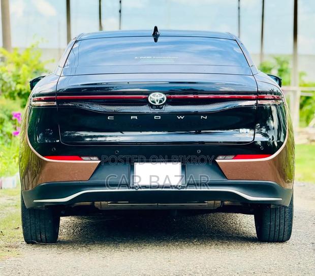 New Toyota Crown 2022 Brown