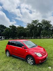 Toyota IST 2004 Red for sale