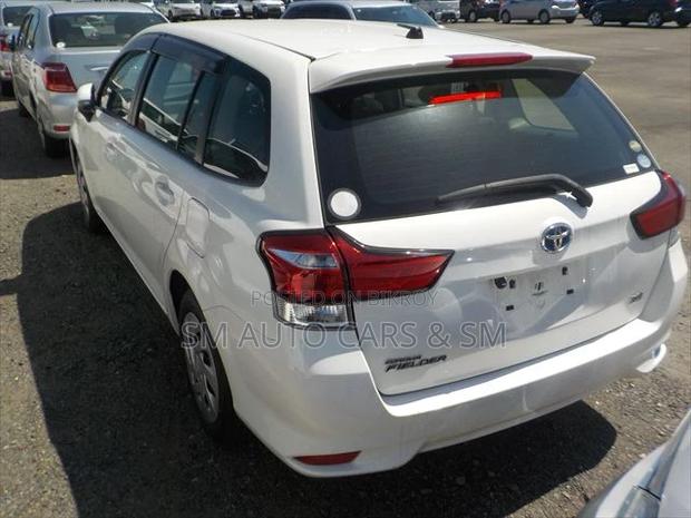 Toyota Corolla Fielder 1.5 Hybrid FWD 2021 White