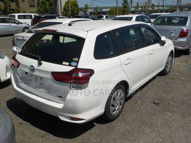 Toyota Corolla Fielder 1.5 Hybrid FWD 2021 White