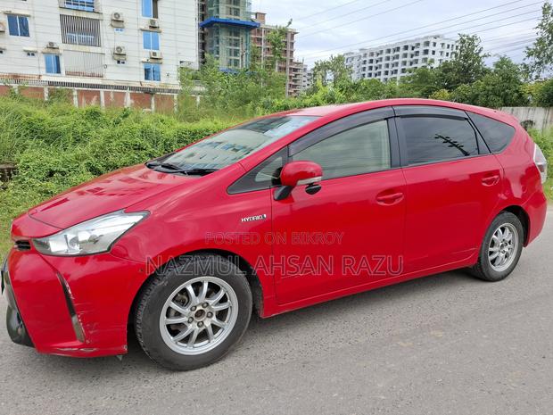 Toyota Prius 4dr Hatchback (1.8L 4cyl Gas/Electric Hybrid CVT) 2016 Red