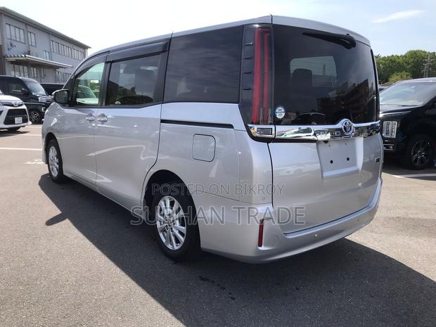 Toyota Noah 1.8 FWD Hybrid (7 Seater) 2021 Silver