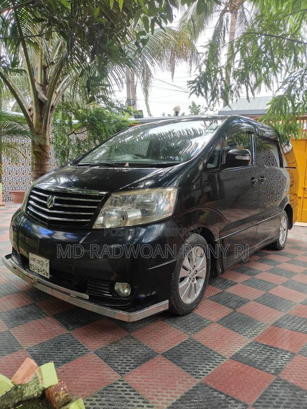 Toyota Alphard 2.4 Petrol FWD 2002 Black
