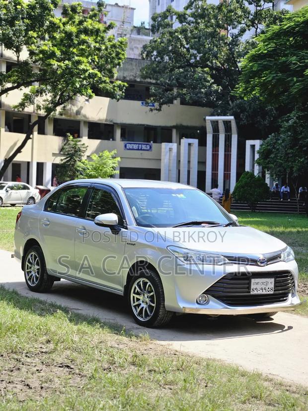 Toyota Axio 2016 Silver