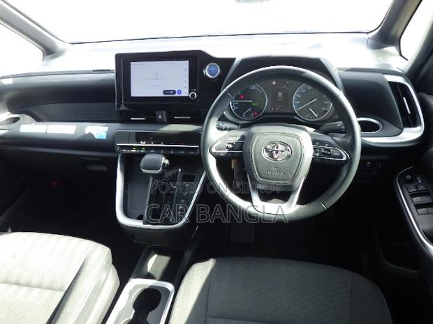 Toyota Noah 2022 Black