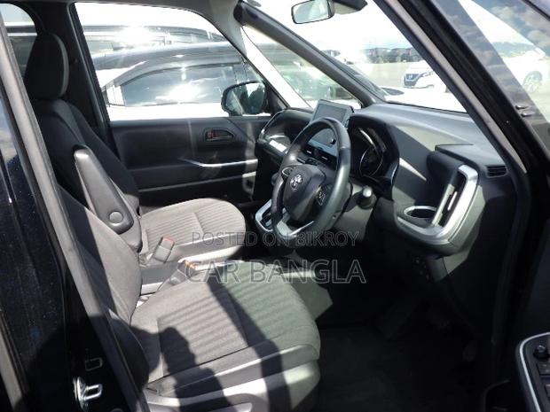 Toyota Noah 2022 Black