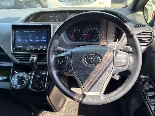 Toyota Noah 2021 Black