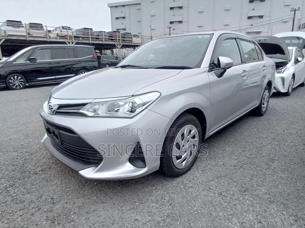 Toyota Axio 2021 Silver