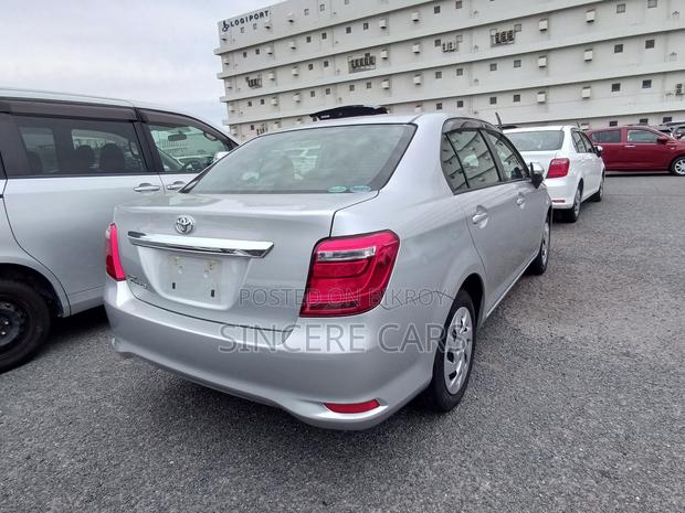 Toyota Axio 2021 Silver