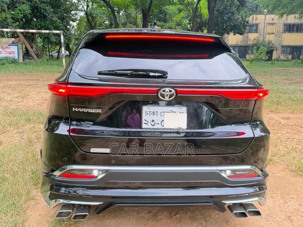 Toyota Harrier 2.0 2020 Black