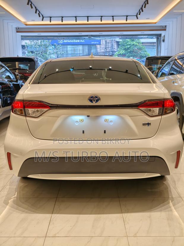 Toyota Corolla 2021 White