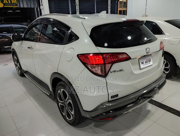 Honda Vezel 1.5 2WD 2014 Pearl