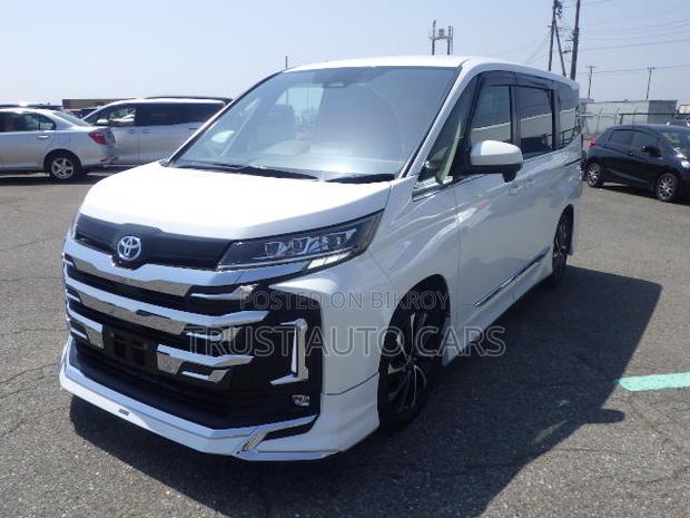 Toyota Noah 2022 Pearl