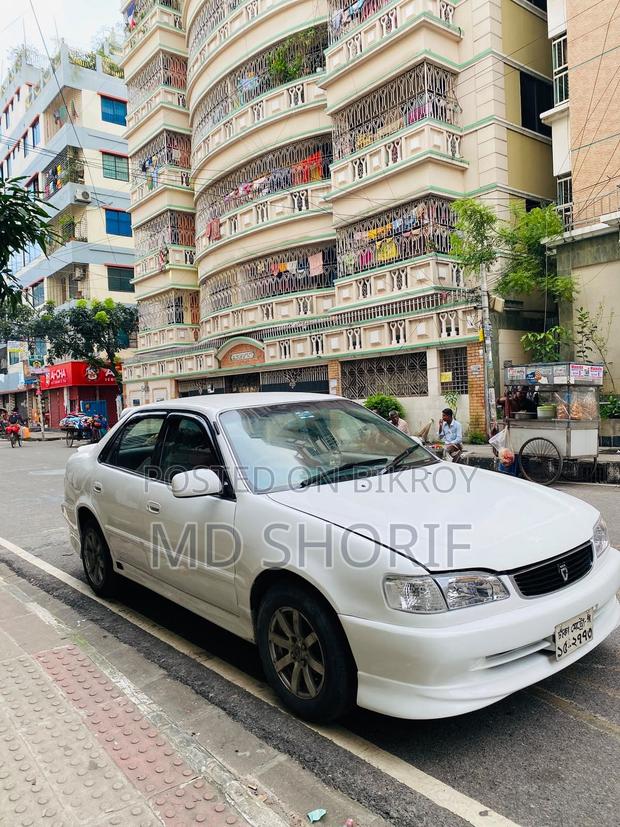 Toyota Corolla Sedan Automatic 1999 Off White