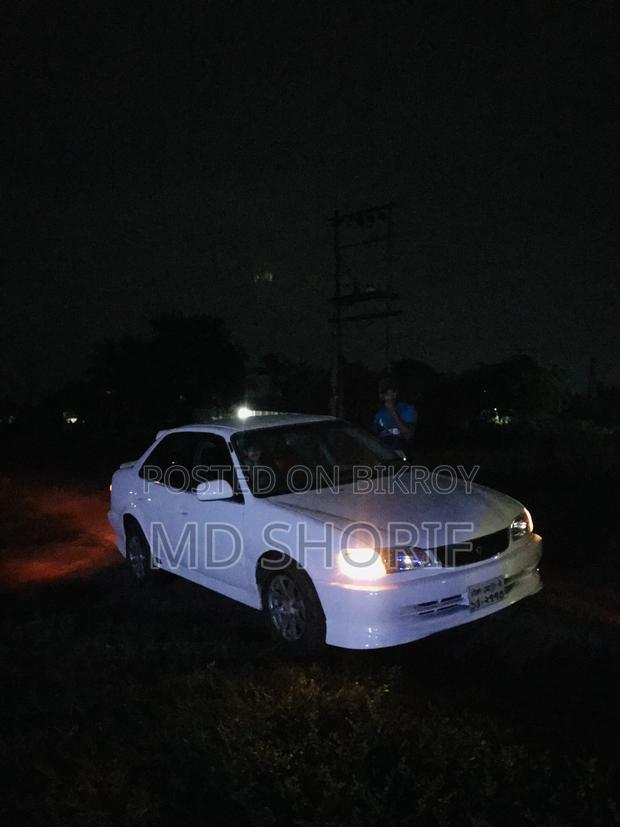 Toyota Corolla Sedan Automatic 1999 Off White