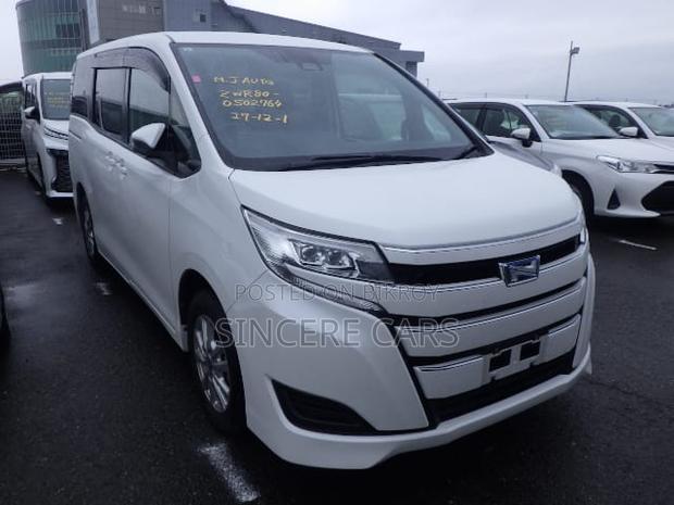 Toyota Noah 2021 Pearl