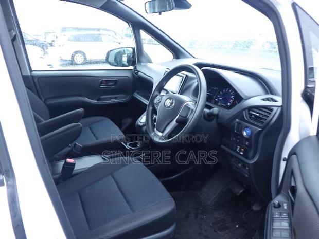 Toyota Noah 2021 Pearl