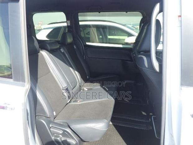Toyota Noah 2021 Pearl