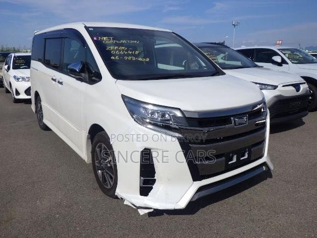Toyota Noah 2021 Pearl