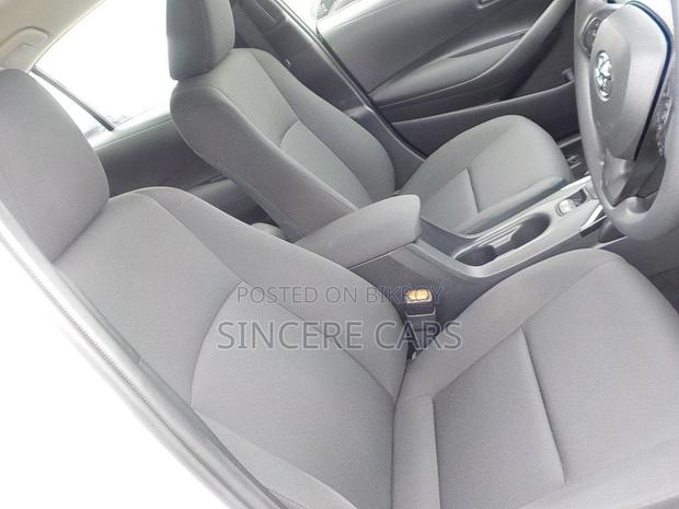 Toyota Corolla 2021 Pearl