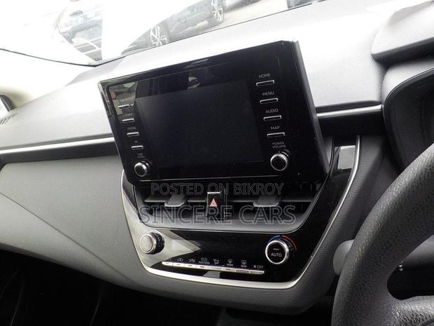Toyota Corolla 2021 Pearl