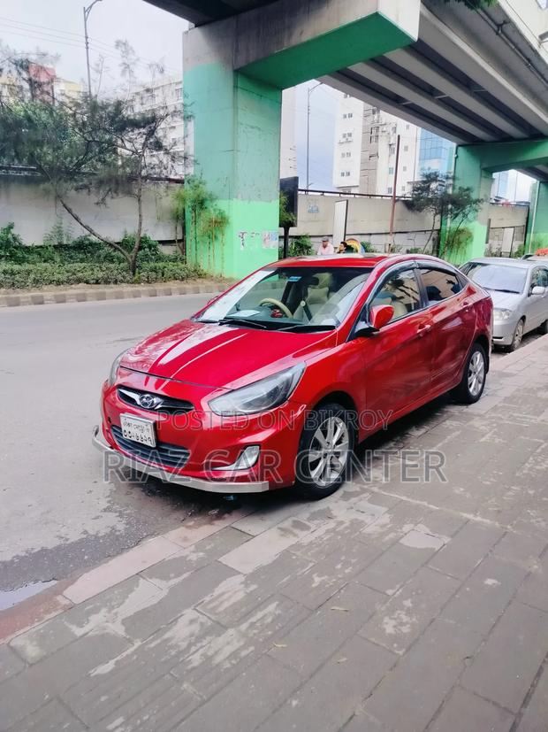 Hyundai Accent 2012 Red