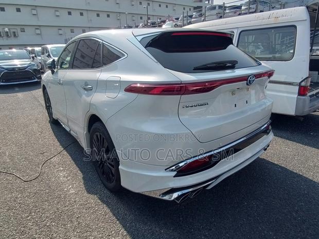 Toyota Harrier Hybrid Z 2021 Pearl