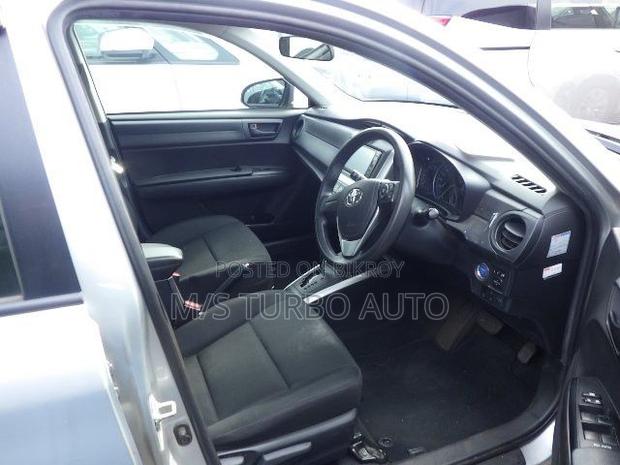 Toyota Corolla Fielder 2021 Silver