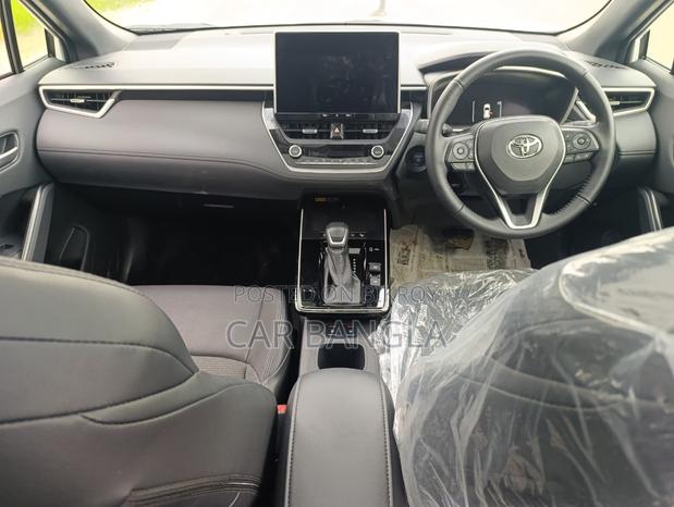 Toyota Corolla Cross 2026 Pearl