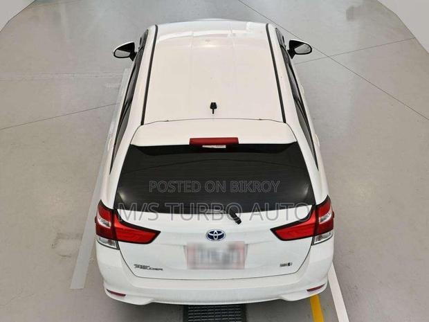 Toyota Corolla Fielder 2021 White
