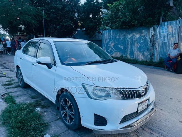Toyota Axio 2013 Pearl