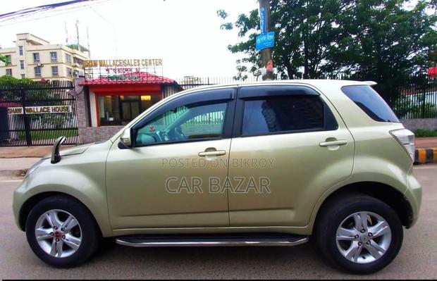 Toyota Rush 1.5 RWD 2011 Gold
