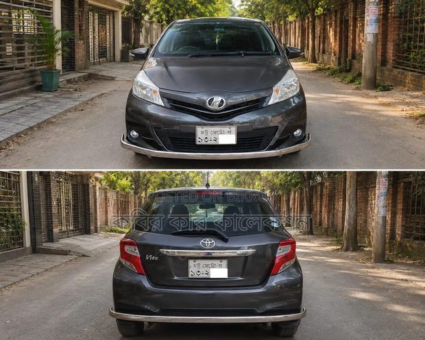Toyota Vitz 2011 Gray