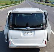 Toyota Esquire 2014 Pearl for sale