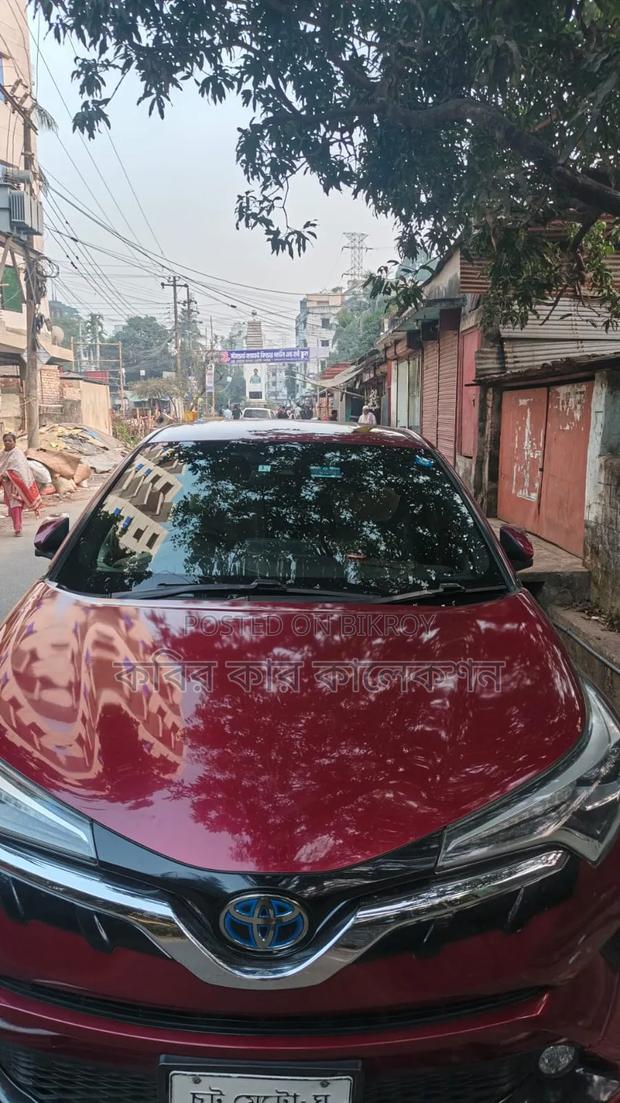 Toyota C-Hr 2018 Maroon