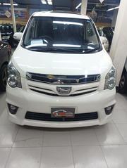 Toyota Noah 2011 Pearl for sale