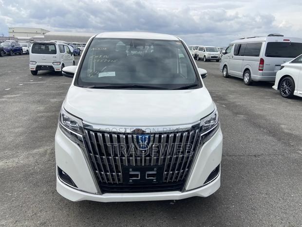 Toyota Esquire 2020 Pearl