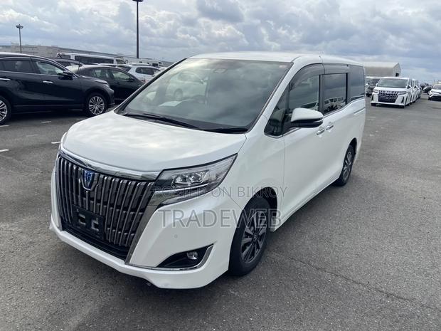 Toyota Esquire 2020 Pearl
