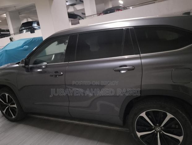 Toyota Highlander 2022 Gray