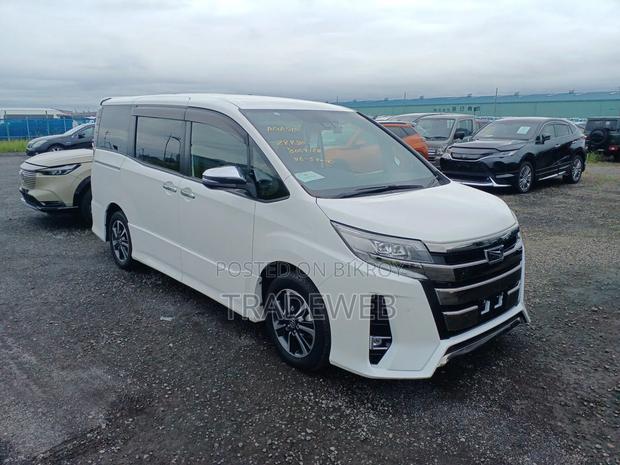 Toyota Noah 2021 Pearl