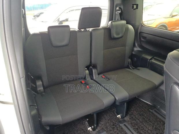 Toyota Noah 2021 Pearl