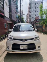 Toyota Sienta 1.5 AWD 2012 White for sale