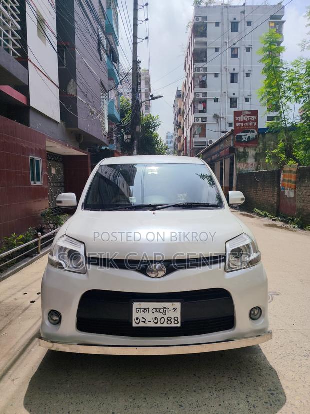 Toyota Sienta 1.5 AWD 2012 White
