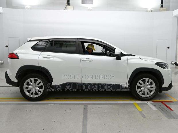 Toyota Corolla Cross 1.8 Hybrid AWD 2021 Pearl