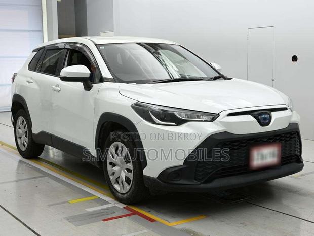 Toyota Corolla Cross 1.8 Hybrid AWD 2021 Pearl