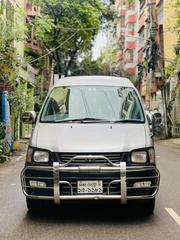 Toyota Noah 2.0 AWD (8 Seater) 2006 Silver for sale