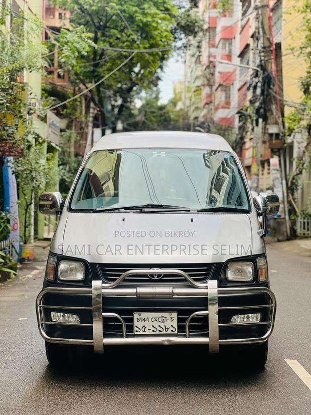 Toyota Noah 2.0 AWD (8 Seater) 2006 Silver